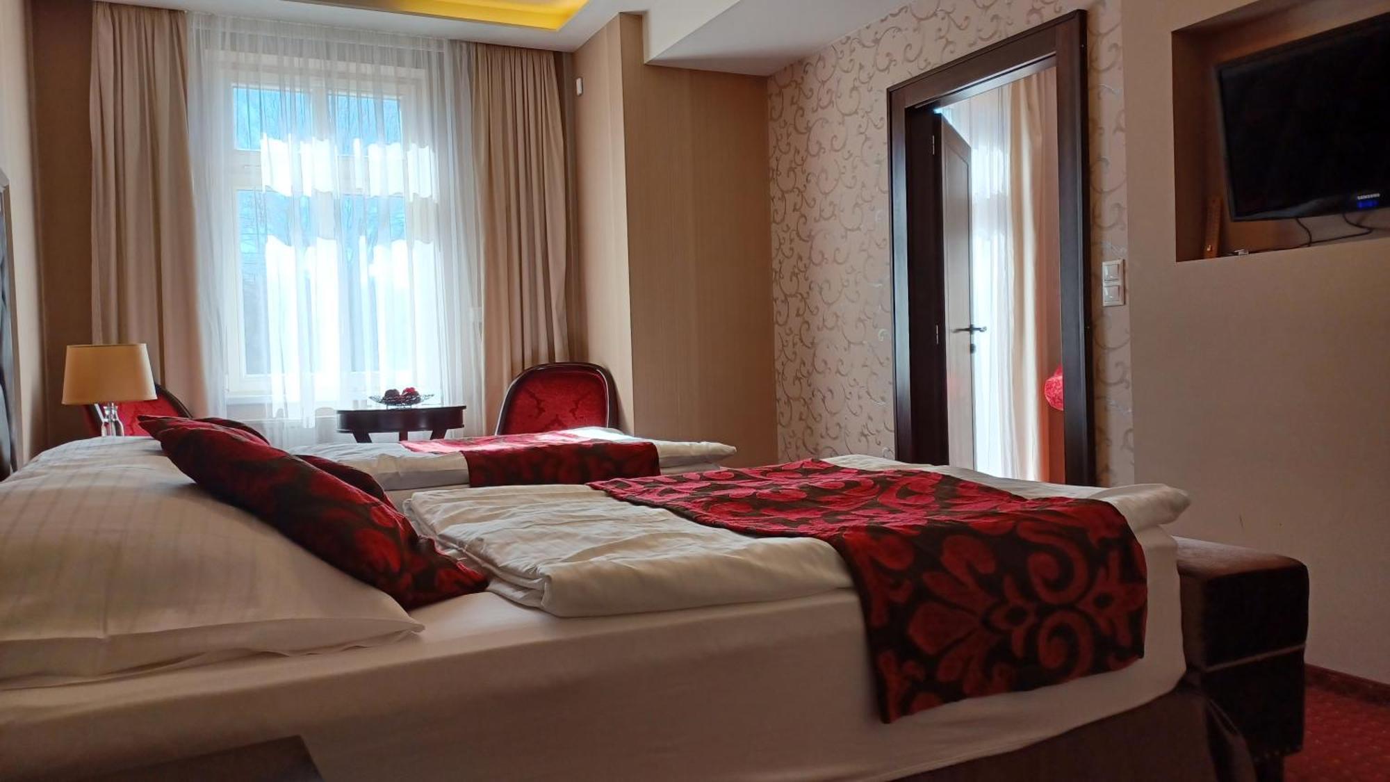 Hotel Dvorana Karlovy Vary Eksteriør bilde