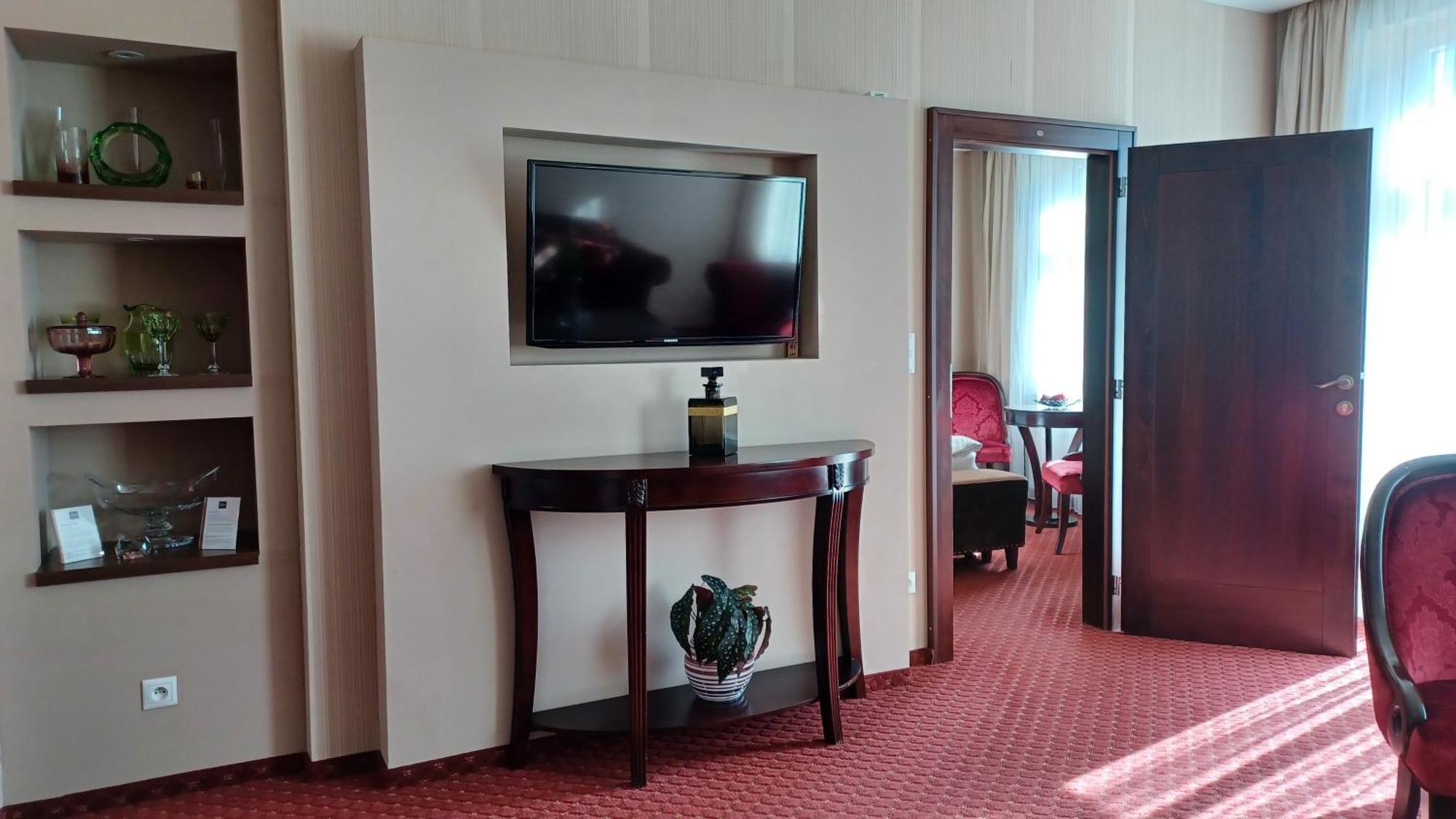 Hotel Dvorana Karlovy Vary Eksteriør bilde