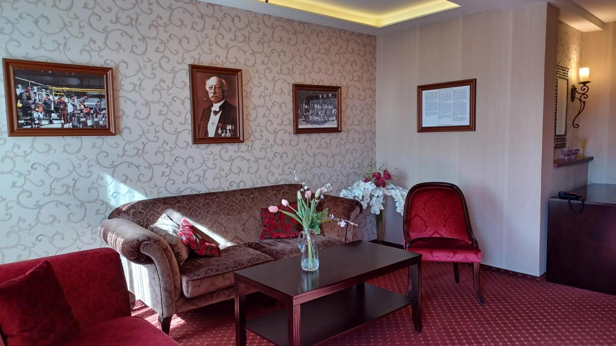 Hotel Dvorana Karlovy Vary Eksteriør bilde