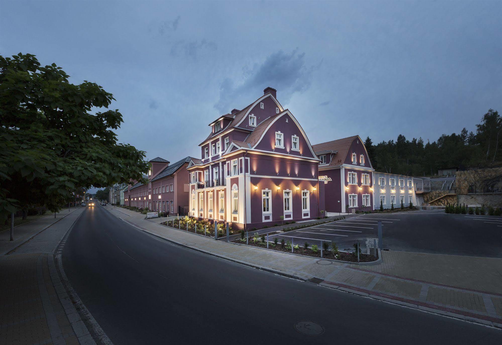 Hotel Dvorana Karlovy Vary Eksteriør bilde