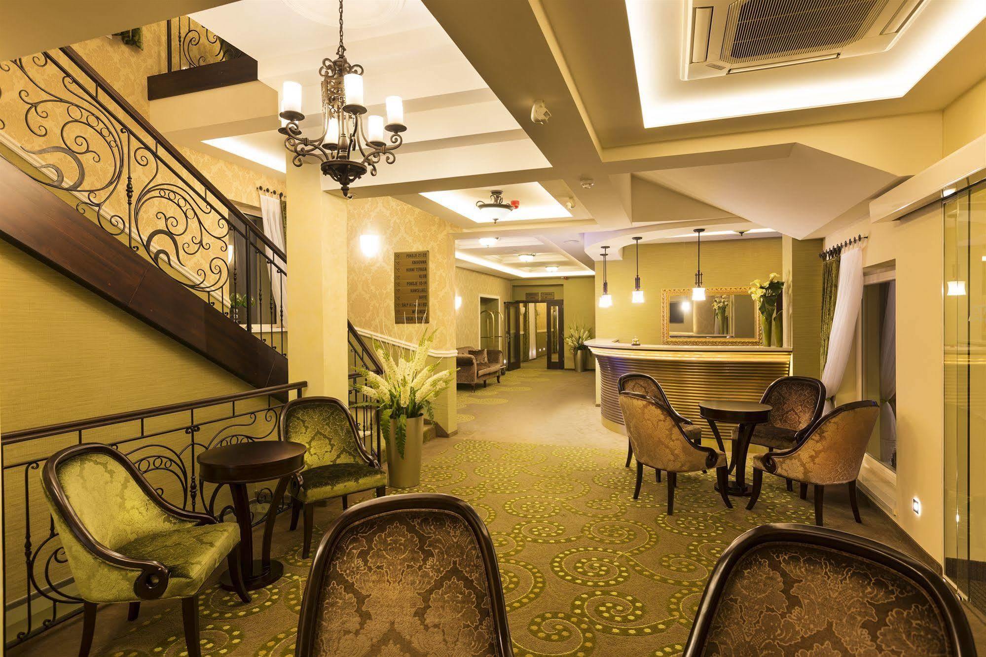Hotel Dvorana Karlovy Vary Eksteriør bilde