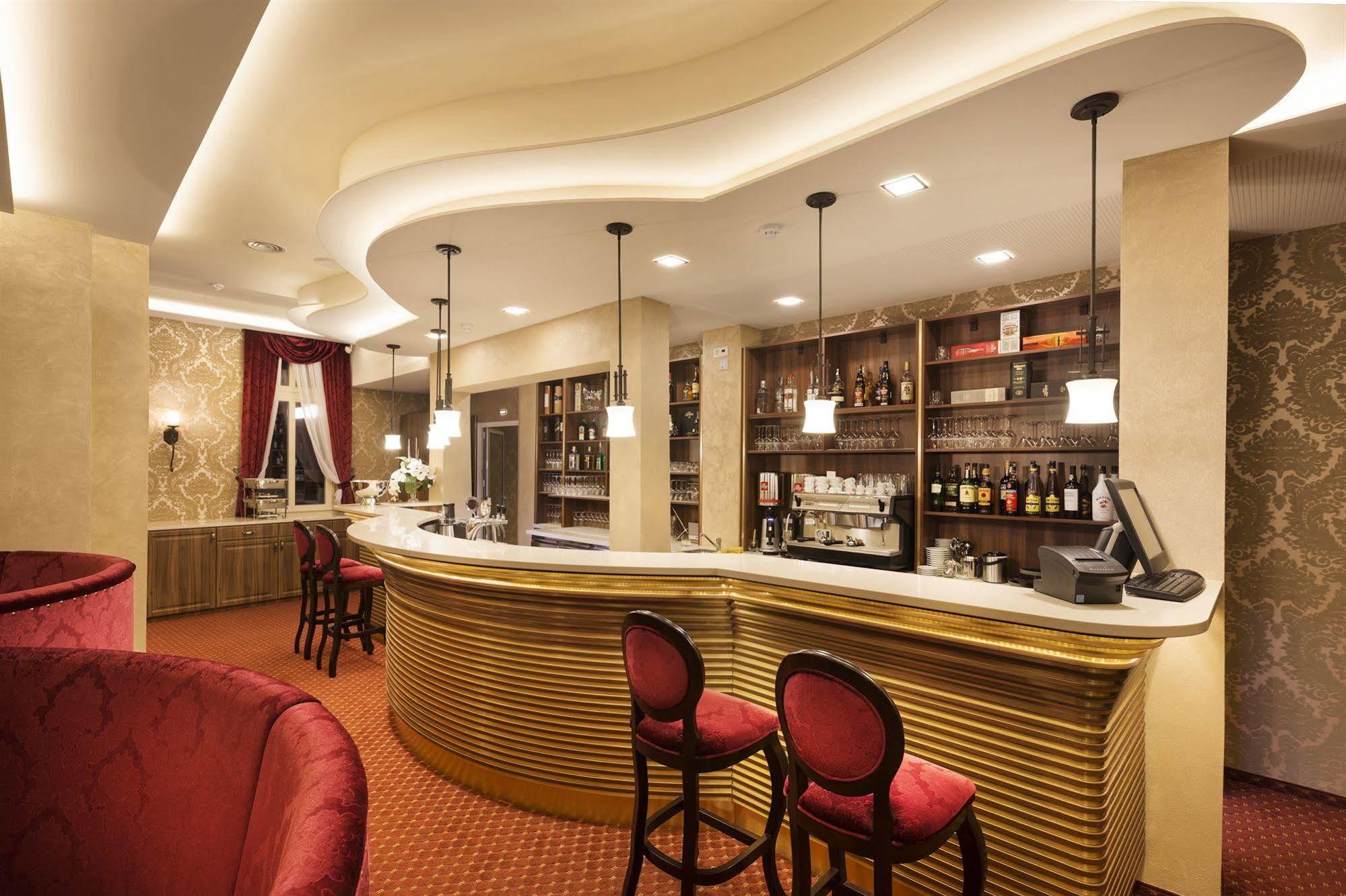 Hotel Dvorana Karlovy Vary Eksteriør bilde